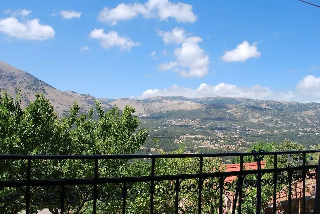 Vintage Relaxing Villa With Garden & Amazing View! Ferendinata Greece