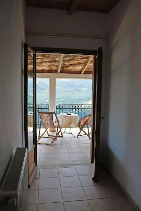 Vintage Relaxing Villa With Garden & Amazing View! Ferendinata Greece