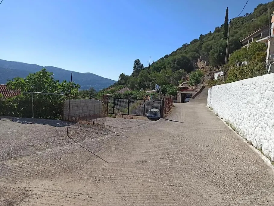 Vintage Relaxing Villa With Garden & Amazing View! Ferendinata Holiday home