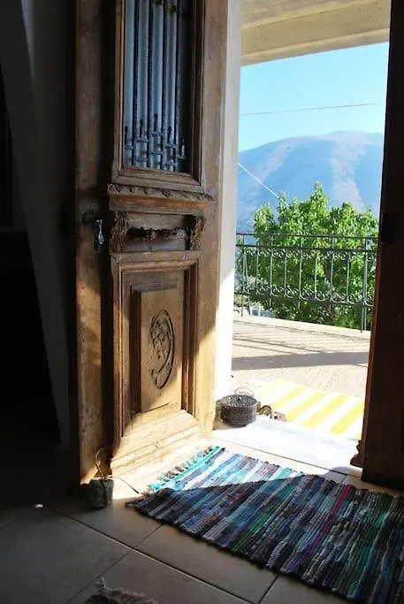 Vintage Relaxing Villa With Garden & Amazing View! Ferendinata 0*,