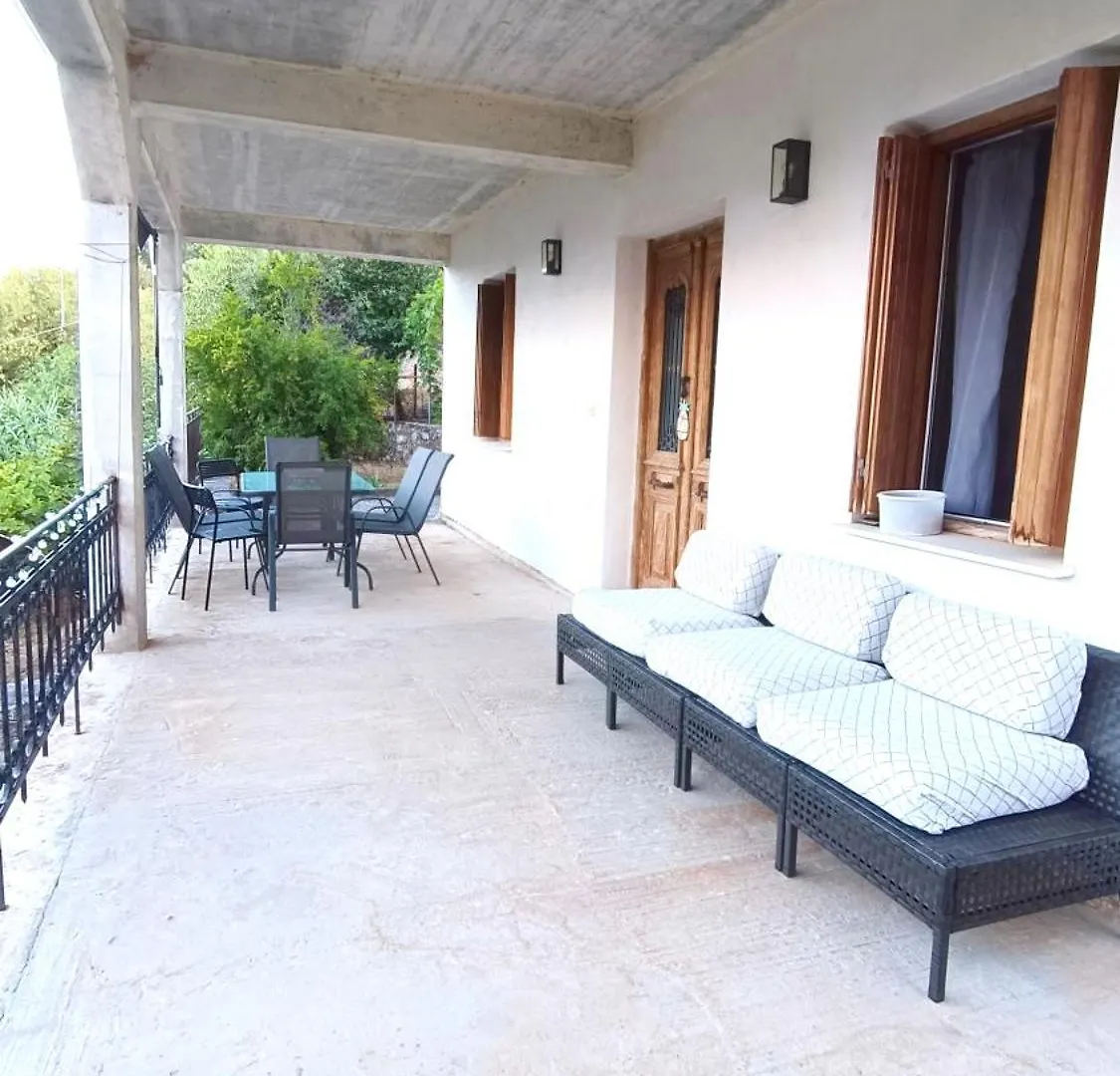 Vintage Relaxing Villa With Garden & Amazing View! Ferendinata Holiday home