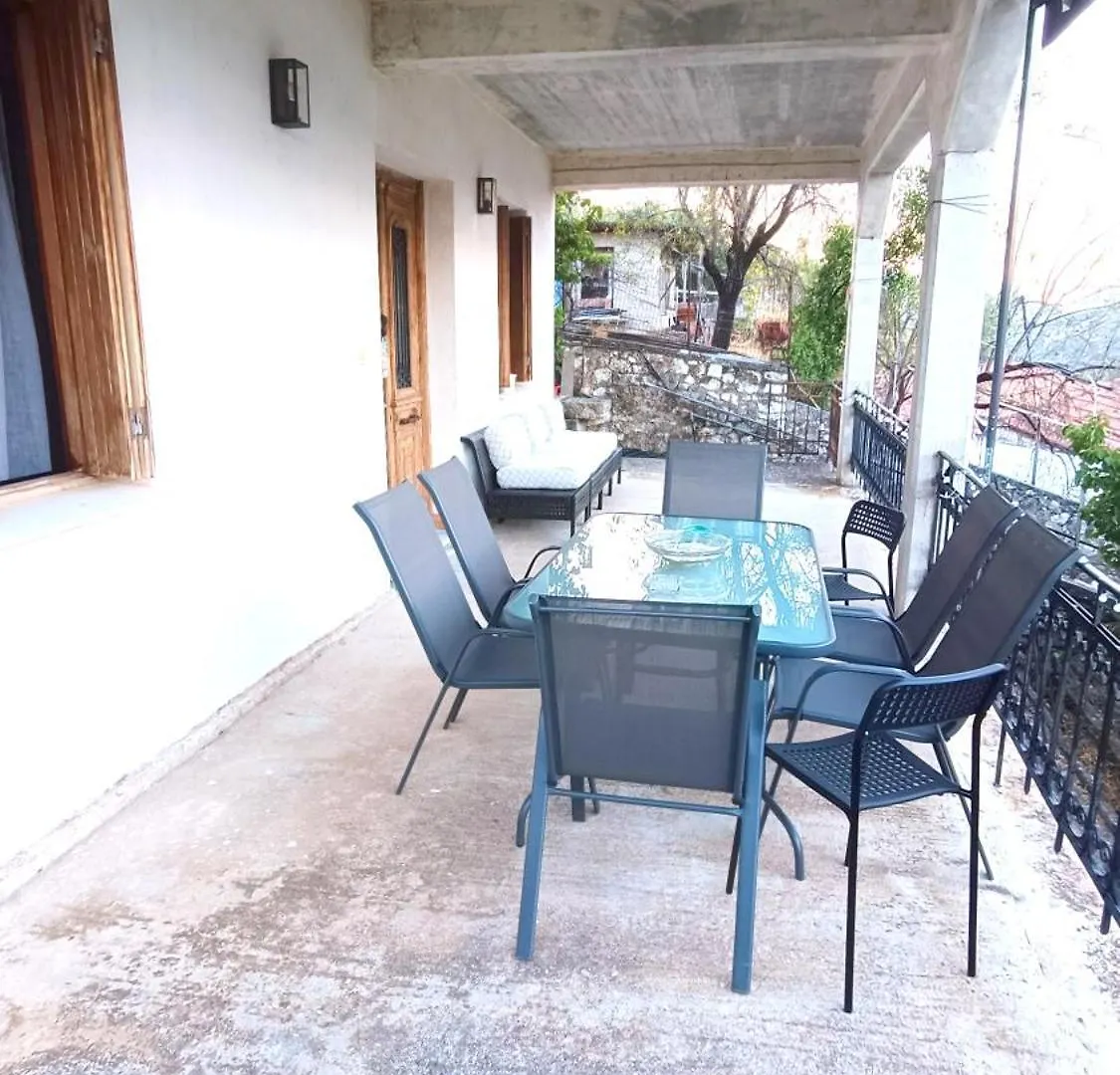 Vintage Relaxing Villa With Garden & Amazing View! Ferendinata